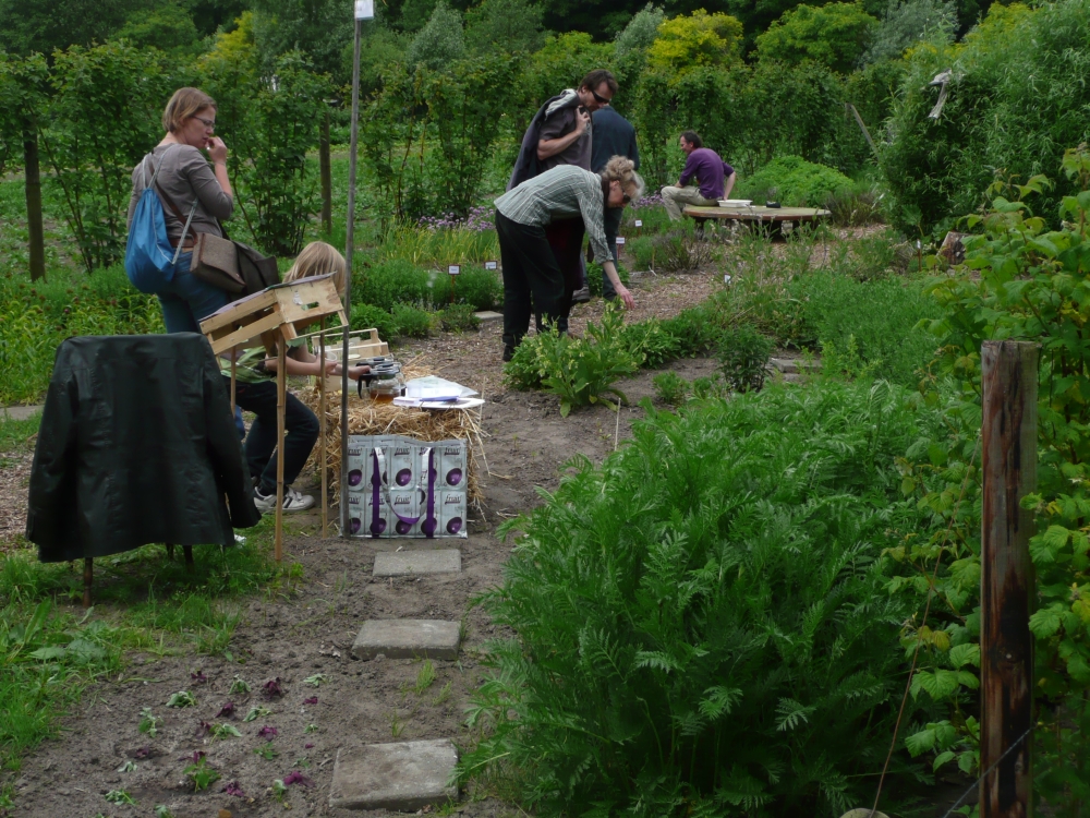 Praktijkdag bij Ut Rooie Bietje, educatie en actieve gezelligheid